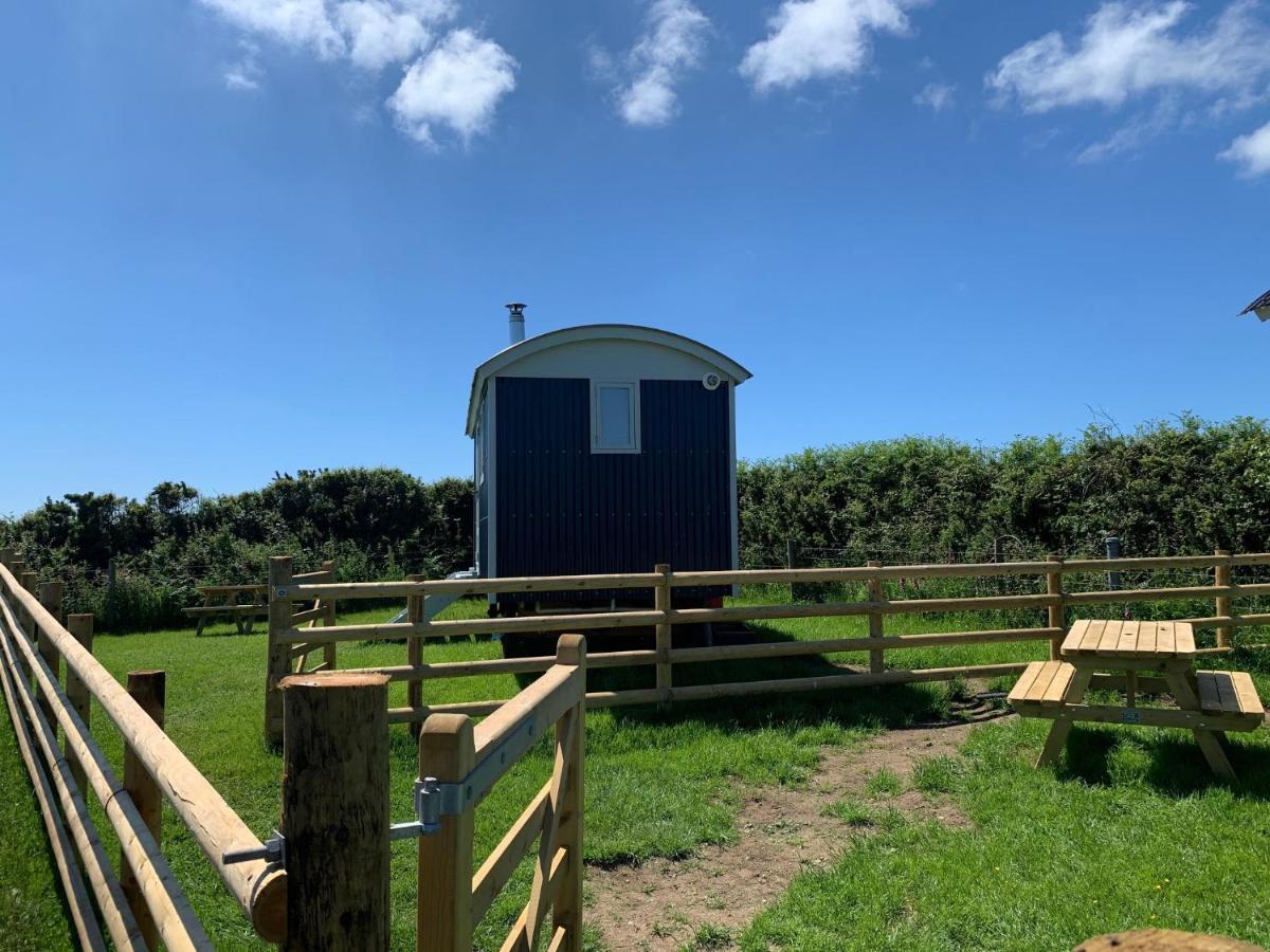 Ewe With A View Sea View Shepherds Huts Breage Экстерьер фото