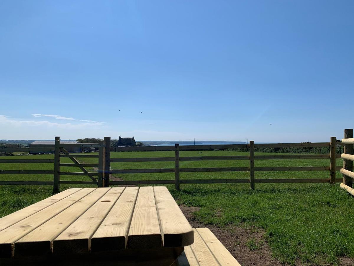 Ewe With A View Sea View Shepherds Huts Breage Экстерьер фото