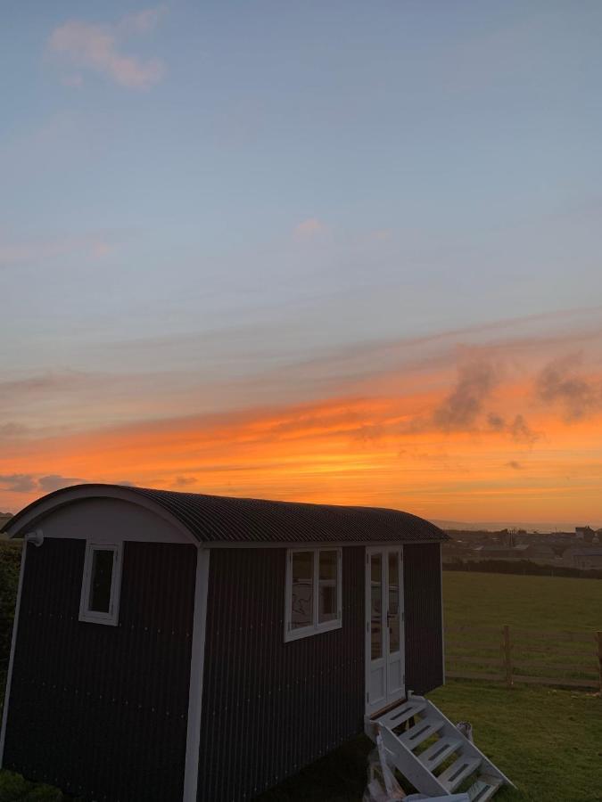 Ewe With A View Sea View Shepherds Huts Breage Экстерьер фото