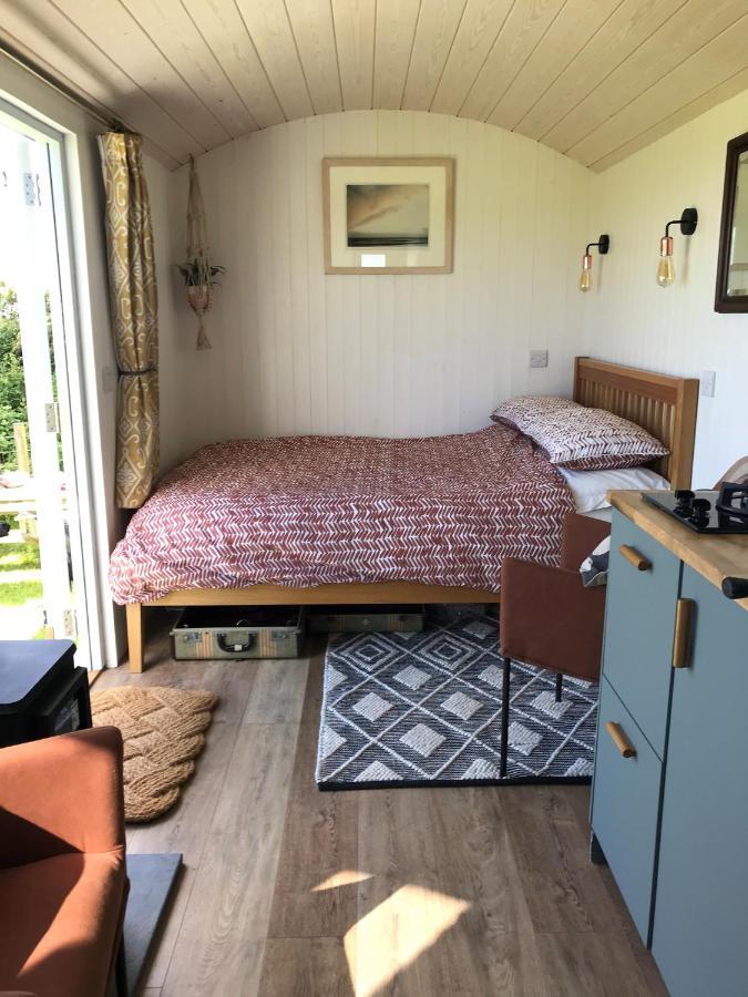 Ewe With A View Sea View Shepherds Huts Breage Экстерьер фото