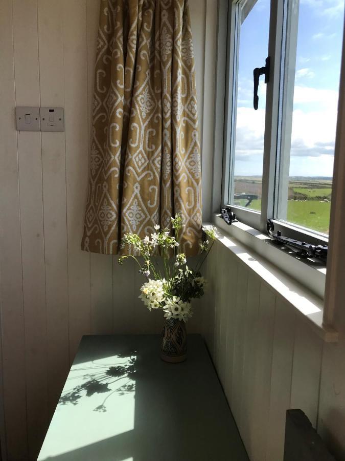 Ewe With A View Sea View Shepherds Huts Breage Экстерьер фото